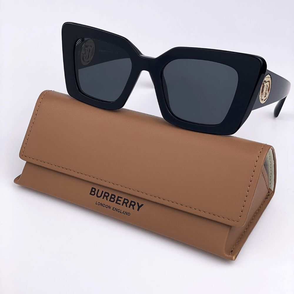 NEW Burberry BE4344 Daisy 300187 Black Dark Gray Square Women Sunglasses